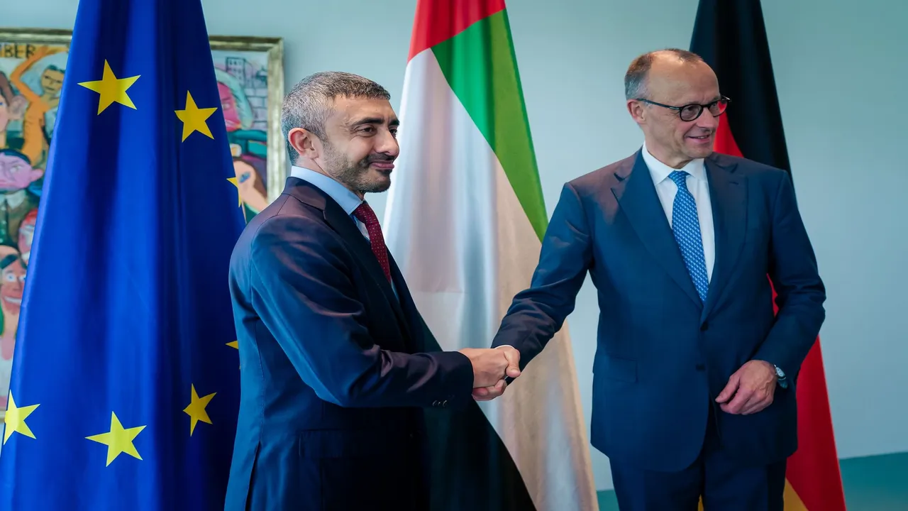المستشار الألماني يؤكد تضامن بلاده مع الإمارات في مواجهة الإرهاب